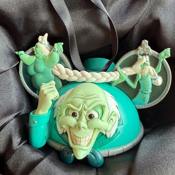 Disney Haunted Mansion ornaments - Picture 8 of 16